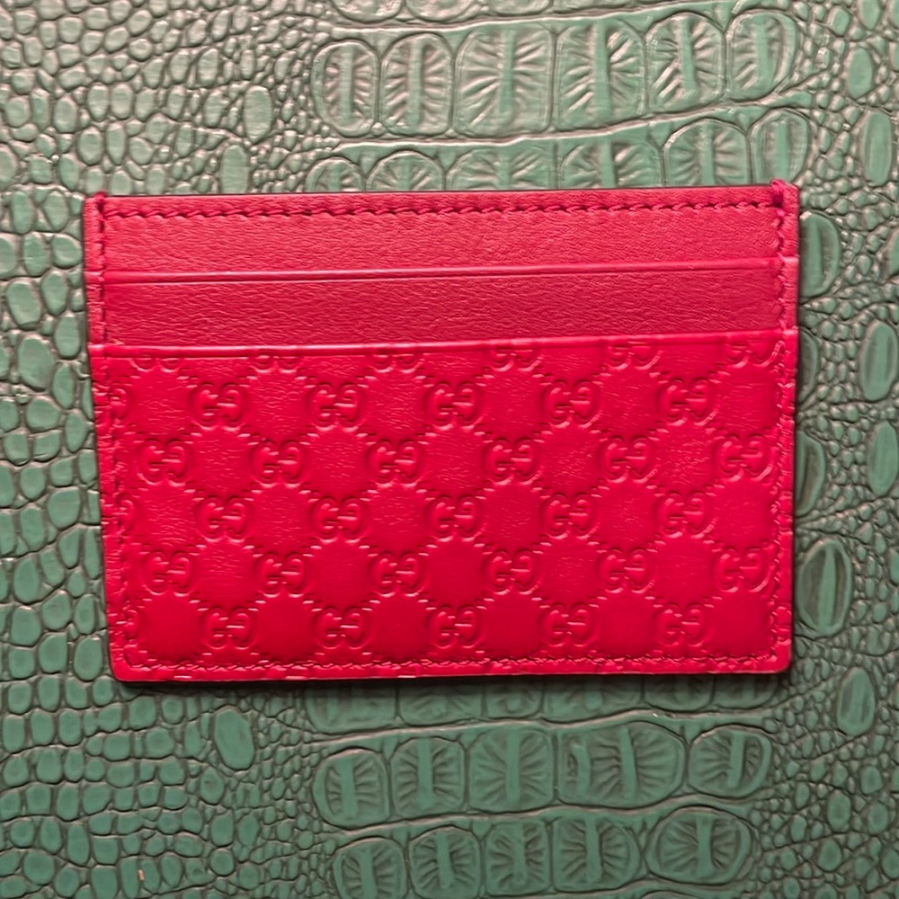 Brand new red Gucci microguccissima card holder wallet